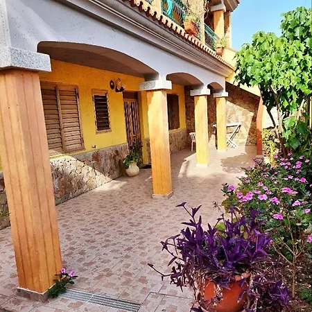 Ruja House Apartmán *